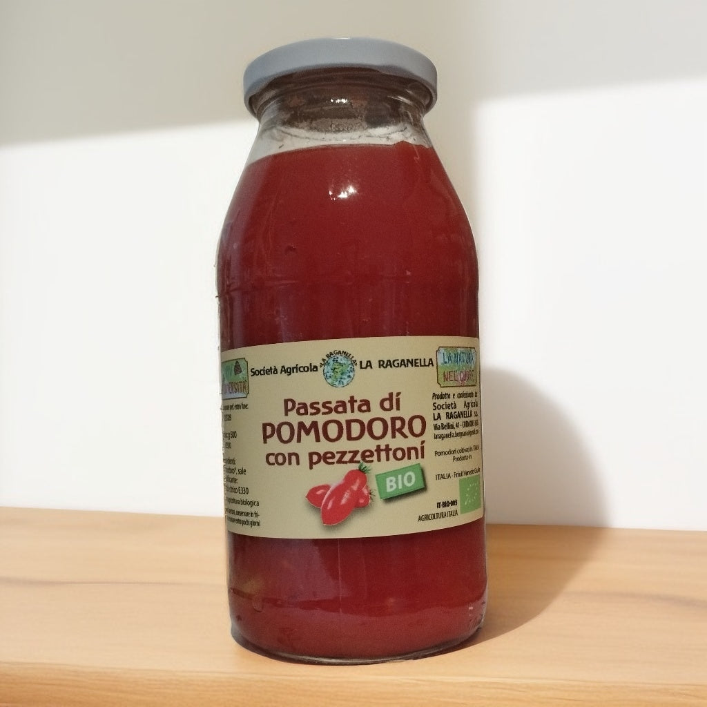 Passata di pomodoro con pezzettoni BIO